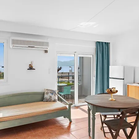 Tommy's Aparthotel