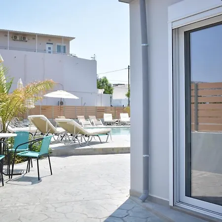 Tommy's Aparthotel