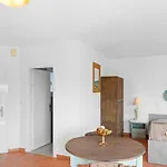 Tommy's Aparthotel