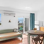 Tommy's Aparthotel