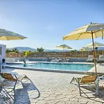 Aparthotel Tommy's 3*