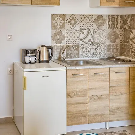 Aparthotel Tommy's Haraki