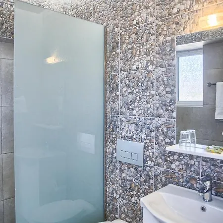 Aparthotel Tommy's Haraki