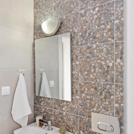 Tommy's Aparthotel 3*