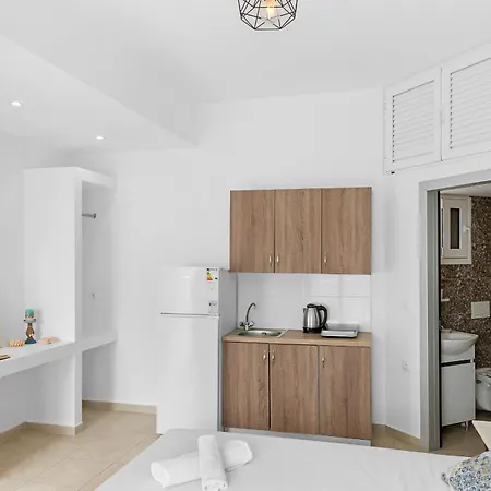 Aparthotel Tommy's 3*