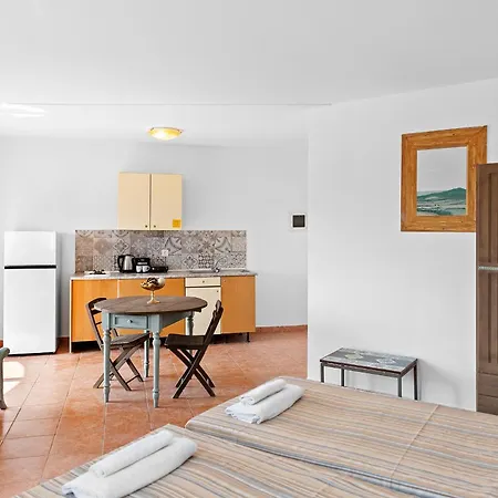 Tommy's Aparthotel Haraki