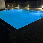 Tommy's Hotel de apartamente Haraki